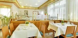卡尔斯鲁厄牛顿酒店 酒店 卡尔斯鲁厄